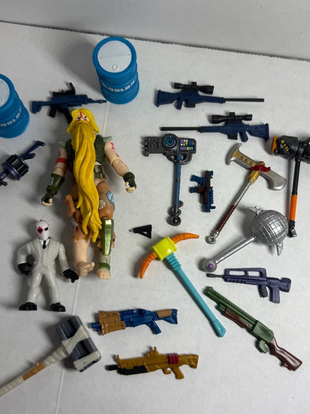 Fortnite 1/12 Action Figure 16 Weapons Set Bunker Jonesy Wild Card Battle Royale